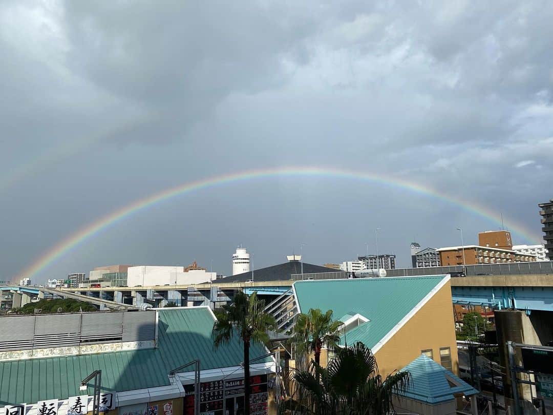 栗田善太郎のインスタグラム：「RAIN-BOW」