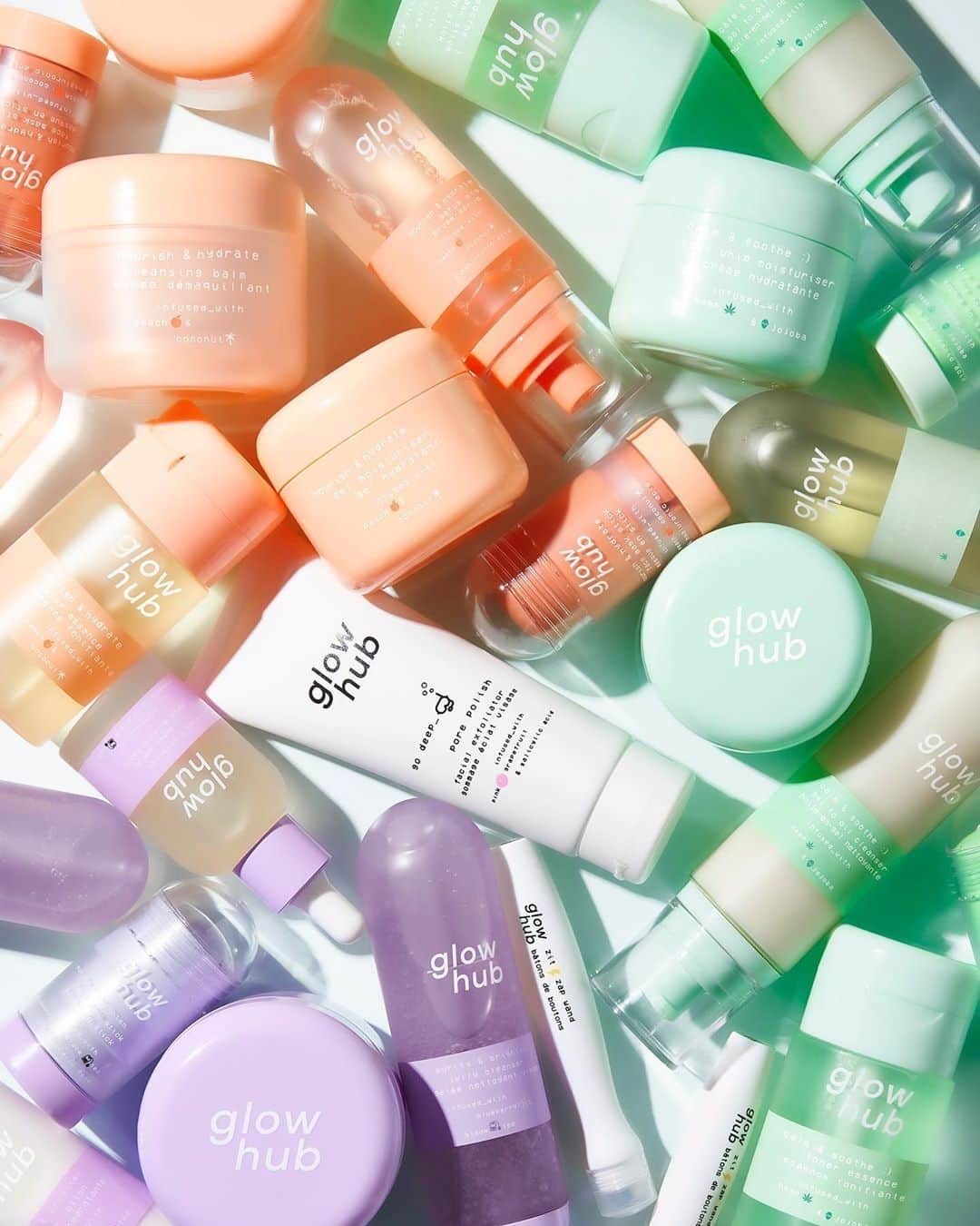 ASOSさんのインスタグラム写真 - (ASOSInstagram)「@glowhubbeauty is the new skincare brand on the block...Who’s tried it?! 💚🧡💜 🔎Search ‘Glow Hub’ on ASOS 💅More on @asos_faceandbody」7月29日 18時00分 - asos