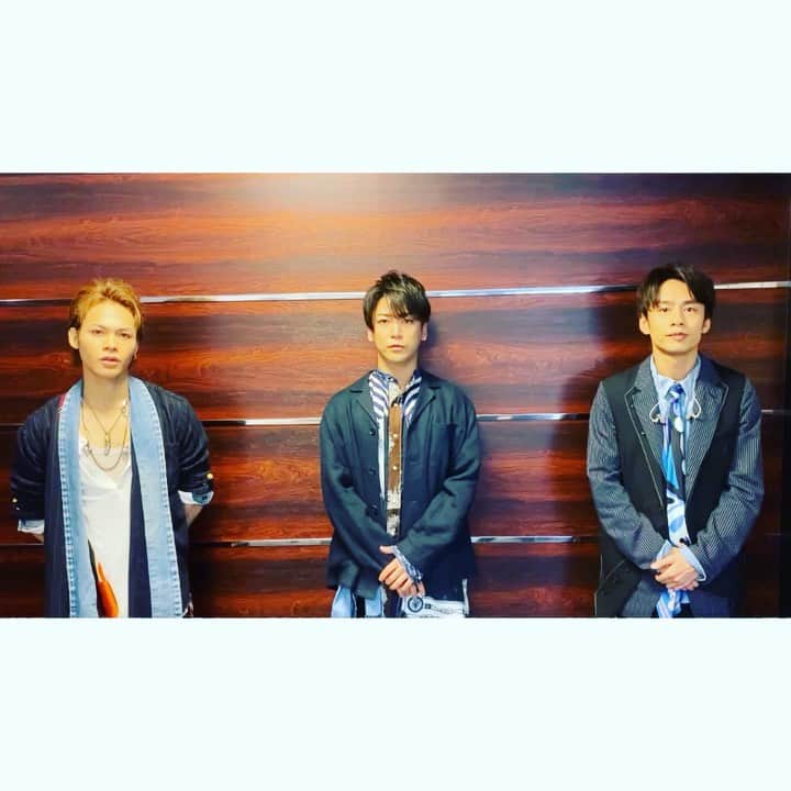 のインスタグラム：「⠀﻿ Smile Up ! Project ～「令和2年7月豪雨」被災地支援活動～ KAT-TUN  この度の「令和2年7月豪雨」により 被害を受けられた皆様に心よりお見舞い申し上げます  #SmileUpProject では被災地支援活動といたしまして 特に被害が甚大であった自治体に物資と義援金をお届けすることといたしました  KAT-TUNよりメッセージです －・・－－・」