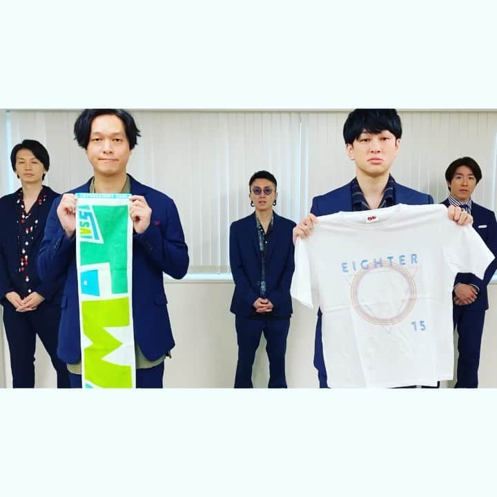 のインスタグラム：「⠀﻿ Smile Up ! Project ～「令和2年7月豪雨」被災地支援活動～ 関ジャニ∞  この度の「令和2年7月豪雨」により 被害を受けられた皆様に心よりお見舞い申し上げます  #SmileUpProject では被災地支援活動といたしまして 特に被害が甚大であった自治体に物資と義援金をお届けすることといたしました  関ジャニ∞よりメッセージです －－・－－－・－－－－・－－・－－・・－」