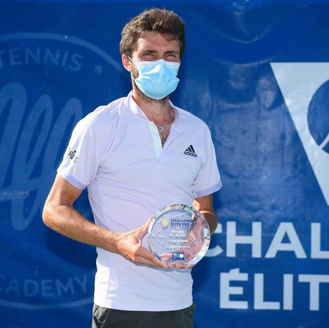 ジル・シモンのインスタグラム：「✅Villeneuve-Loubet ✅Nice 📸 @fftennis #ChallengeEliteFFT #GillesSimon」