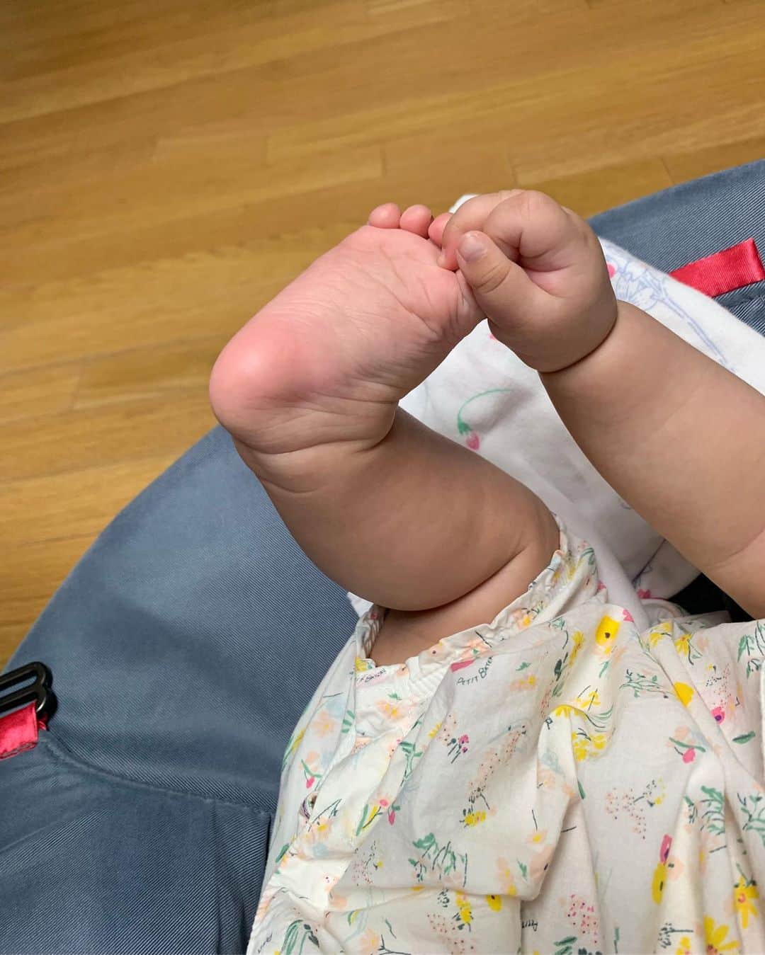 イ・ユンジのインスタグラム：「#연습의힘 매일의노력에는 감동이따른다ㅡ #멀기만했던네발이너의손에잡히는순간#엄마는인생의큰가르침을얻는다」