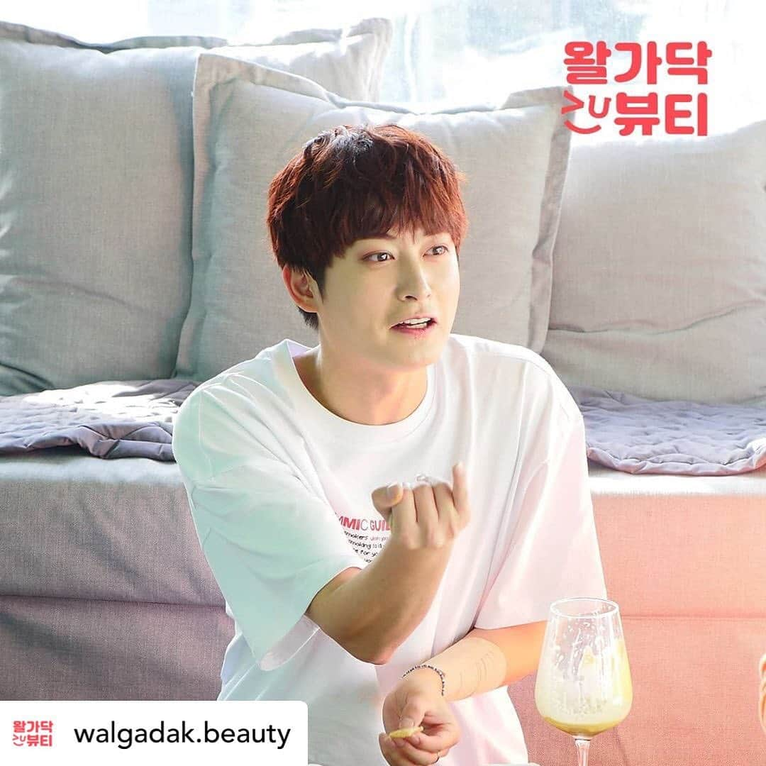 Block Bさんのインスタグラム写真 - (Block BInstagram)「Posted @withregram • @walgadak.beauty #왈가닥뷰티 비하인드 컷📷👍  촬영하는데 얼굴에 빛🥰이내려 올리는 #무보정 #잘생쁨 #재효  매력 철철 넘치다 못해 흘러내리는 우리 #귤옵 에게 빠져봅시다~😉」7月29日 18時24分 - blockb_official_