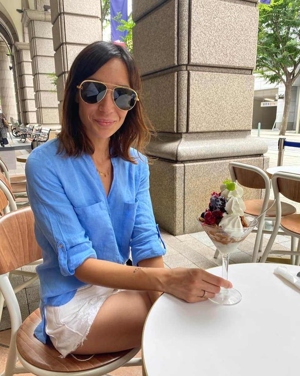 アンナ・オルティス（イニエスタの妻）のインスタグラム：「🍨🥰  #summer #lifeinjapan #夏」