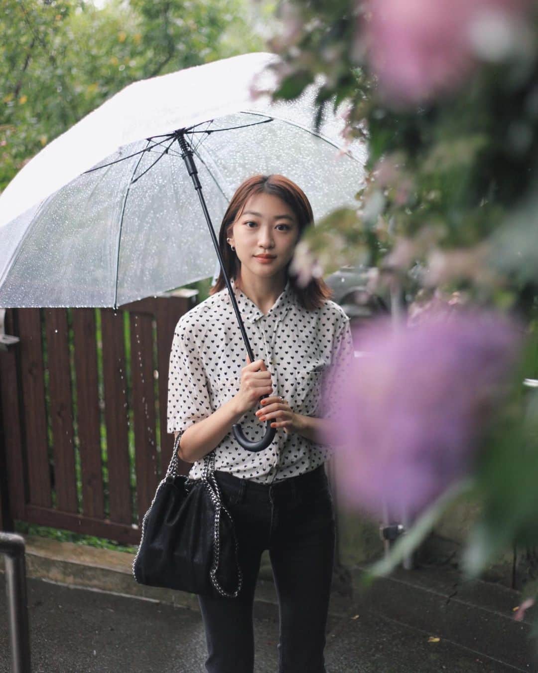 田辺かほさんのインスタグラム写真 - (田辺かほInstagram)「. . 梅雨明けまだかなあ、、、 今年は長い梅雨だ☔️」7月29日 18時37分 - kaho__tanabe