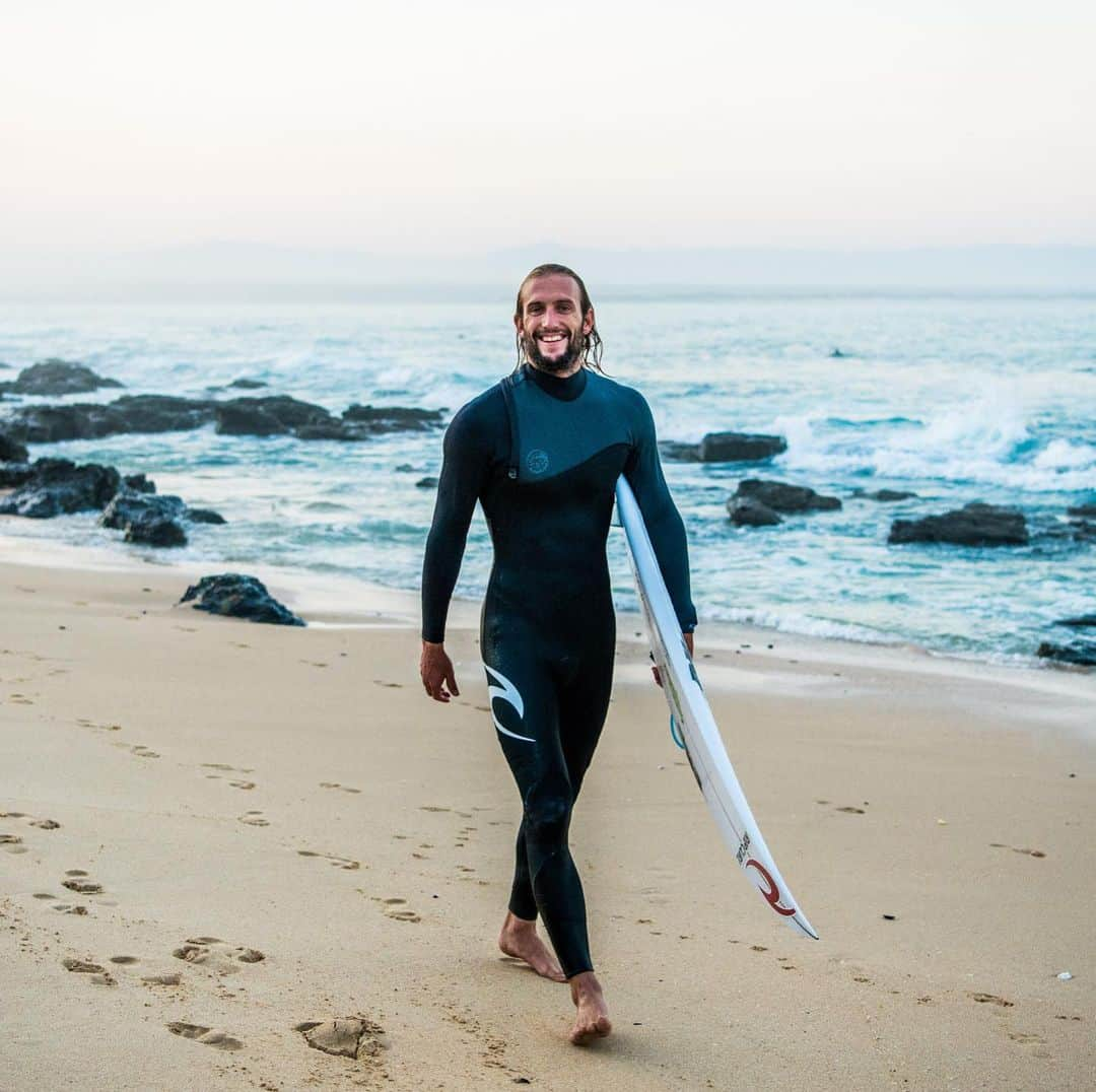 オーウェン・ライトさんのインスタグラム写真 - (オーウェン・ライトInstagram)「Missed out in going to South Africa this year! Can’t wait to go back... always have the best time there!  @wsl 📷 @badboyryry_」7月29日 18時47分 - owright