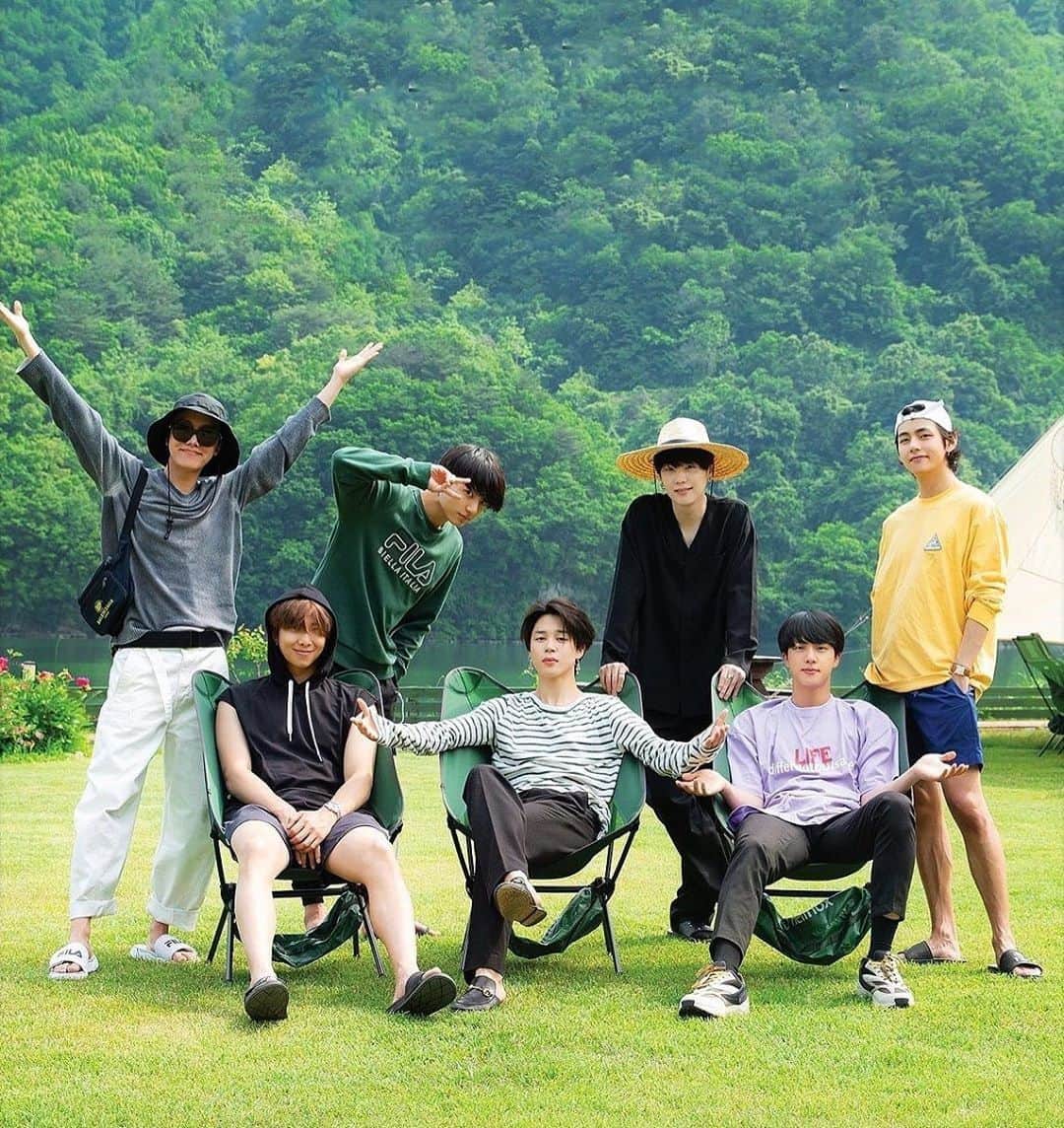 Dazed Magazineさんのインスタグラム写真 - (Dazed MagazineInstagram)「Nature bois 🥺🥺🥺⁠ ⁠ @bts.bighitofficial are launching a nature-themed reality TV show. Link in bio for details🌱💚📲⁠ ⁠ 📷@bighit_ent」7月29日 19時01分 - dazed