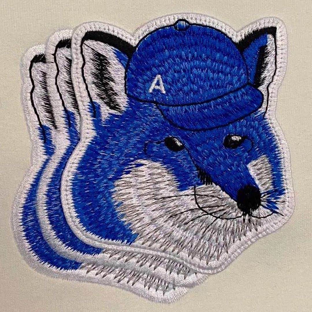のインスタグラム：「yo! you guys know what time is it?! its #ADERXMAISONKITSUNE oui oui we baaaack with #thebluestfox ever💙🦊」