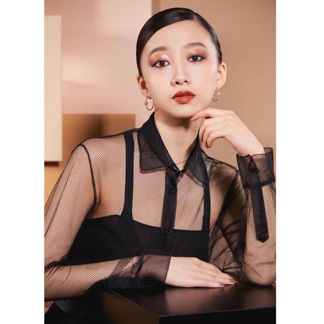 白石理絵さんのインスタグラム写真 - (白石理絵Instagram)「New work   @cocomi_553_official / @diormakeup  Using MITZAH #689 @diormakeup @dior Photo  @bun5o  Styling @takasukeimasumi  Make @rieshiraishi1220  #DiorShow #ディオールショウ #DiorJoaillerie  5 COULEURS COUTURE」7月29日 19時40分 - rieshiraishi1220