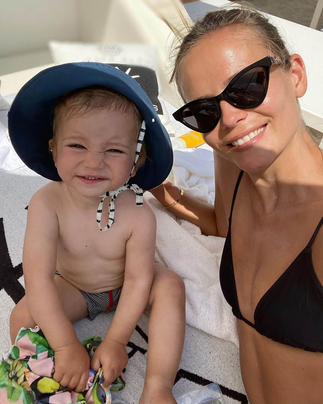 ナターシャ・ポーリーのインスタグラム：「🍭🥰」