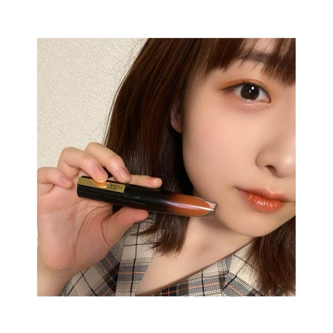 清原梨央さんのインスタグラム写真 - (清原梨央Instagram)「ロレアルのずっと欲しかったリップ💄 L’OREAL PARiS ブリリアントシグネジャー.304番 ＊ 塗った瞬間はちょっとペタペタするけど すぐ馴染んでくれる！けどツヤはずっと残っててめちゃめちゃ良い…！色持ちもいい…！ 304番がずっと欲しくて探してて、PLAZAでやっと見つけました〜わーい！😽 イエベさんに特に合いそうな柿っぽいカラー🐿かわいすぎる ・ #コスメ　#make #ロレアルパリ #lorealparis  #ブリリアントシグネチャー  #plaza #購入品 #リップ」7月29日 20時16分 - ___rioky001114