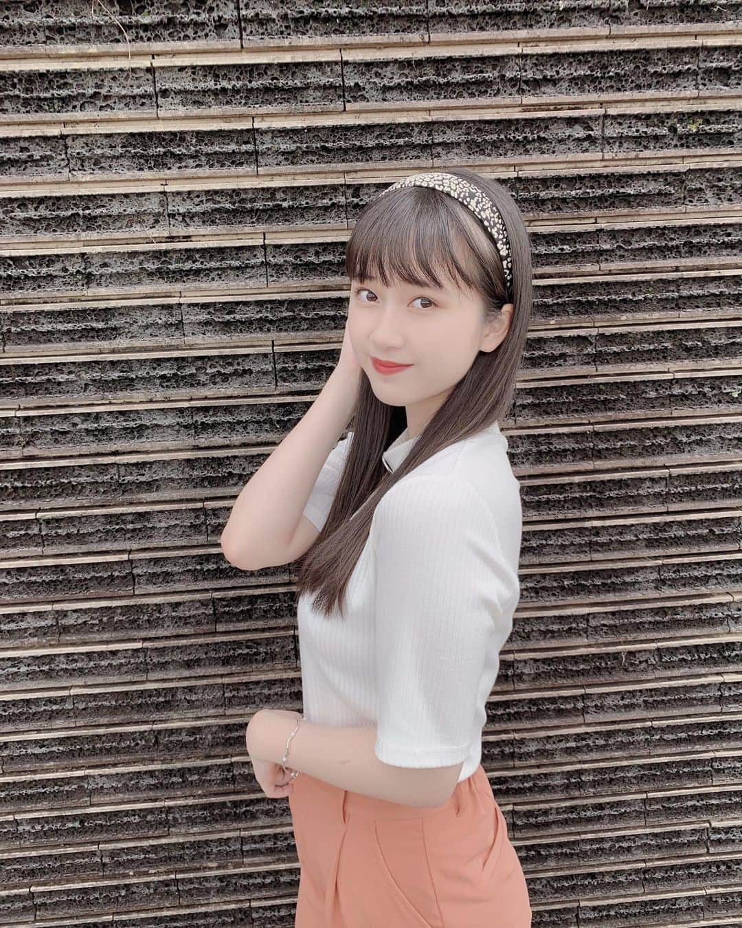 のインスタグラム：「・ ﻿ 少しずつ夏が近づいてきてるね！﻿ ﻿ ご近所のおばあちゃんからスイカもらったからはやく食べたいな🍉﻿ ﻿ 梅雨明けもうすぐかな？﻿ ﻿」