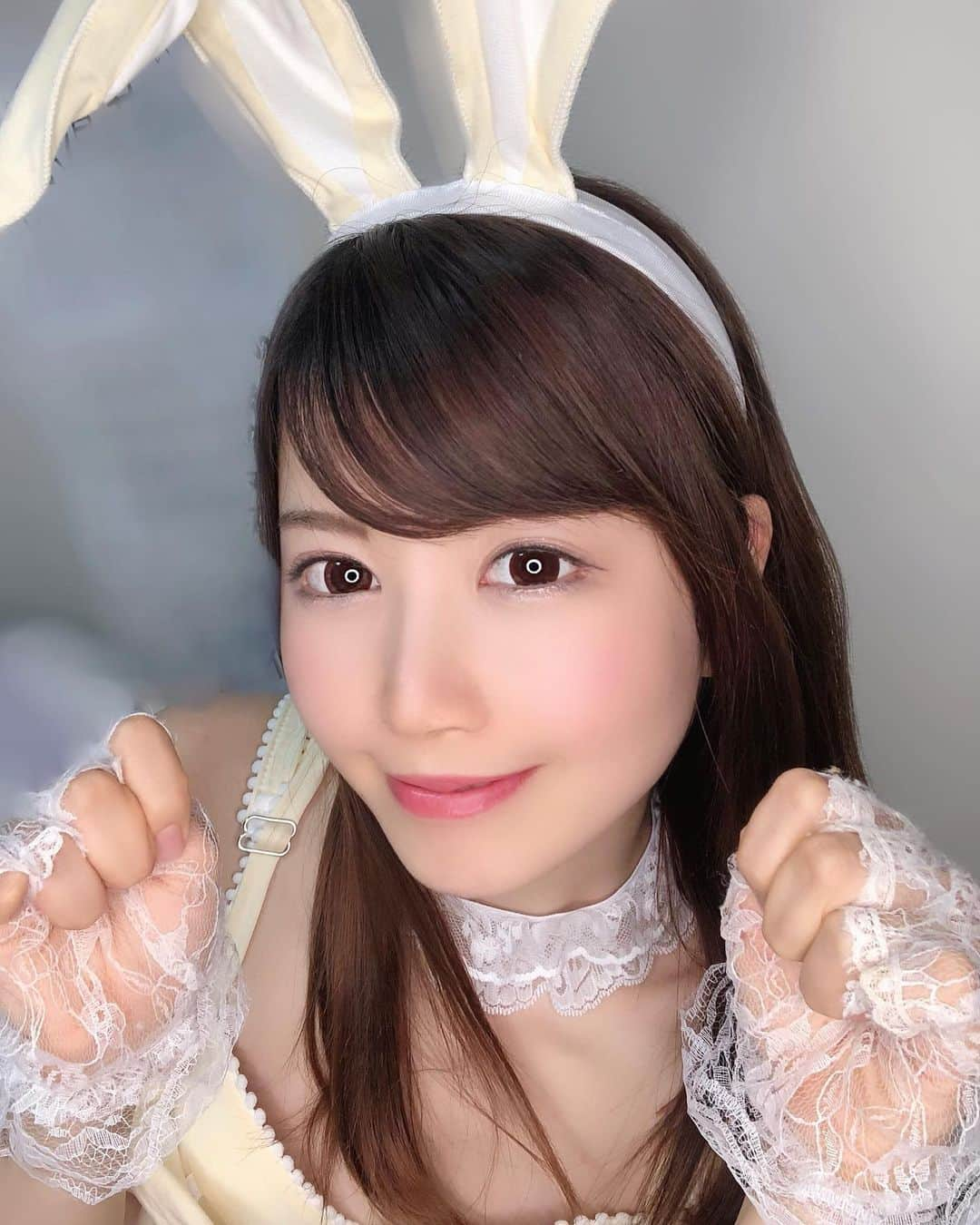 永原芽衣さんのインスタグラム写真 - (永原芽衣Instagram)「思い出の🐰 . . . #うさぎ　#ウサギ　#うさ耳　#バニー #バニーちゃん #バニーガール  #rabbit #撮影会 #写真 #カメラ #photo #camera #レースクイーン  #racequeen  #supergt #supergt2019  #粉我 #フォロワー増やしたい #フォロワー募集中  #follow #followme #毎日更新 #팔로우 #팔로미  #コスプレ #cosplay 　#japanese  #japanesegirl #自撮り　#selfie」7月29日 20時54分 - meinghr1008