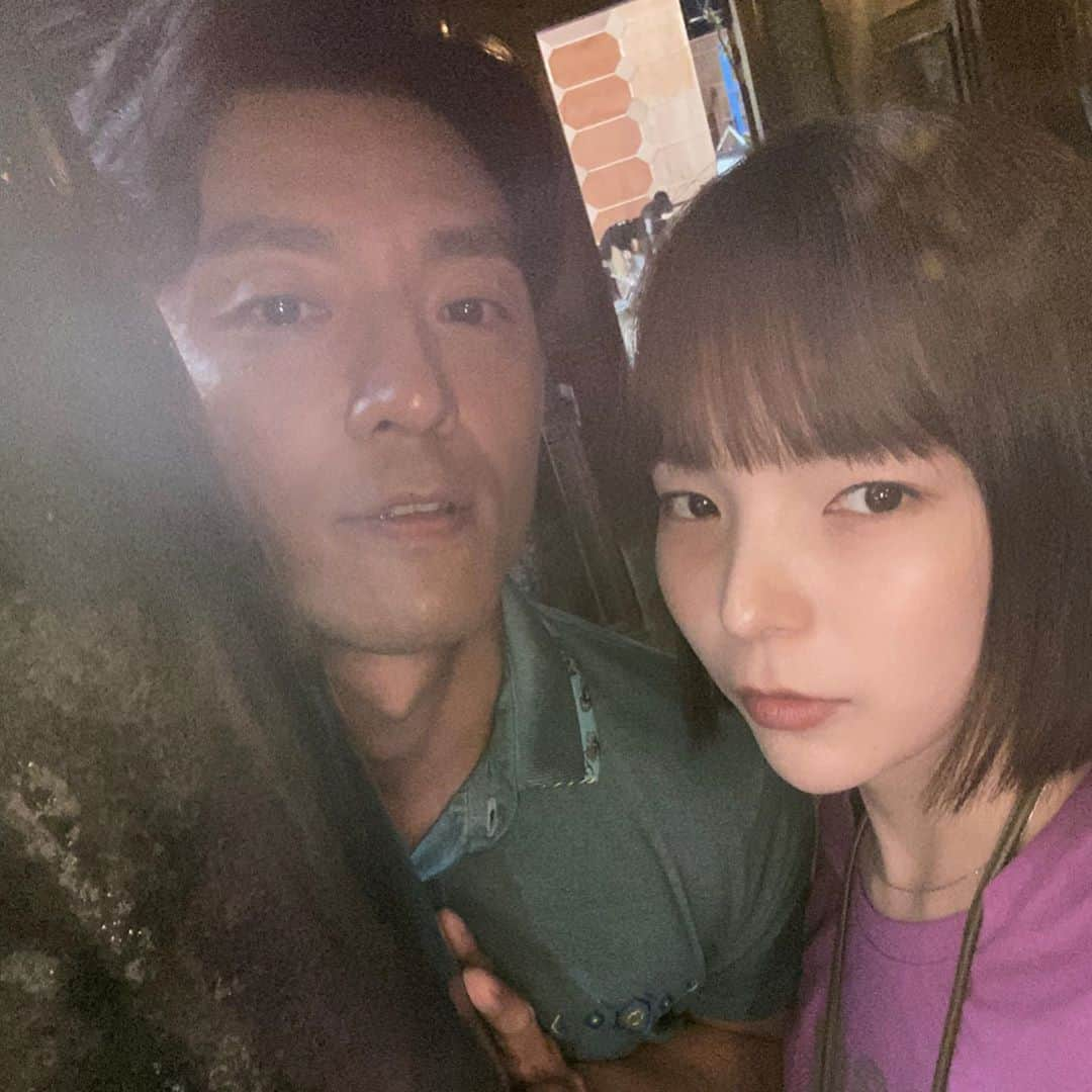 パク・ジンジュさんのインスタグラム写真 - (パク・ジンジュInstagram)「작고 소듕한 주헌선배님🍭 액정 깨져서 셀카가 뿌얘효📱」7月29日 20時56分 - jinjoo1224