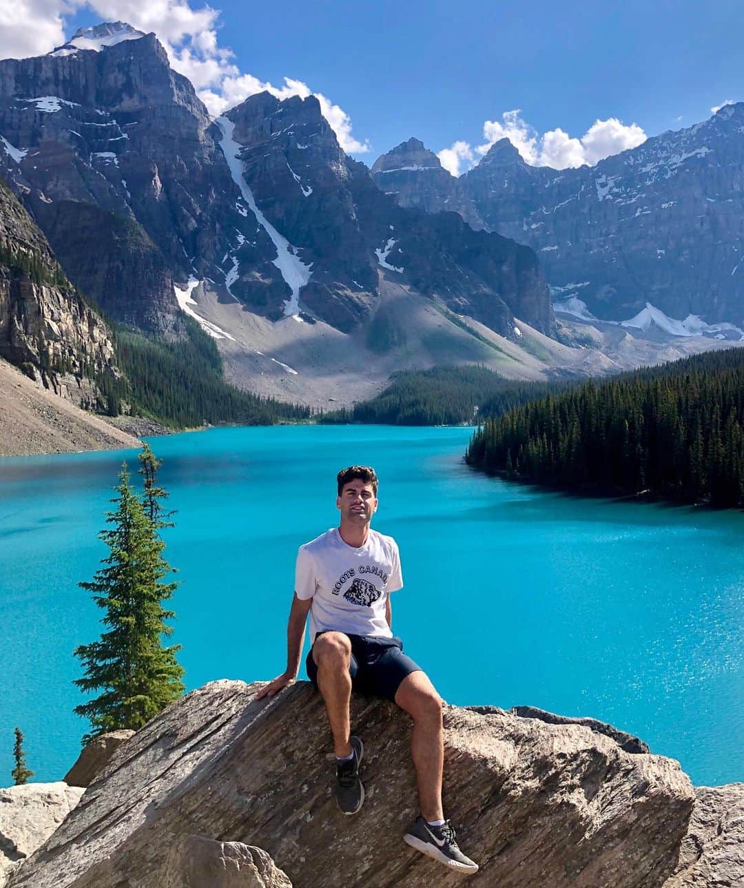 ハビエル・ラジャのインスタグラム：「Canada staycation worked out great」