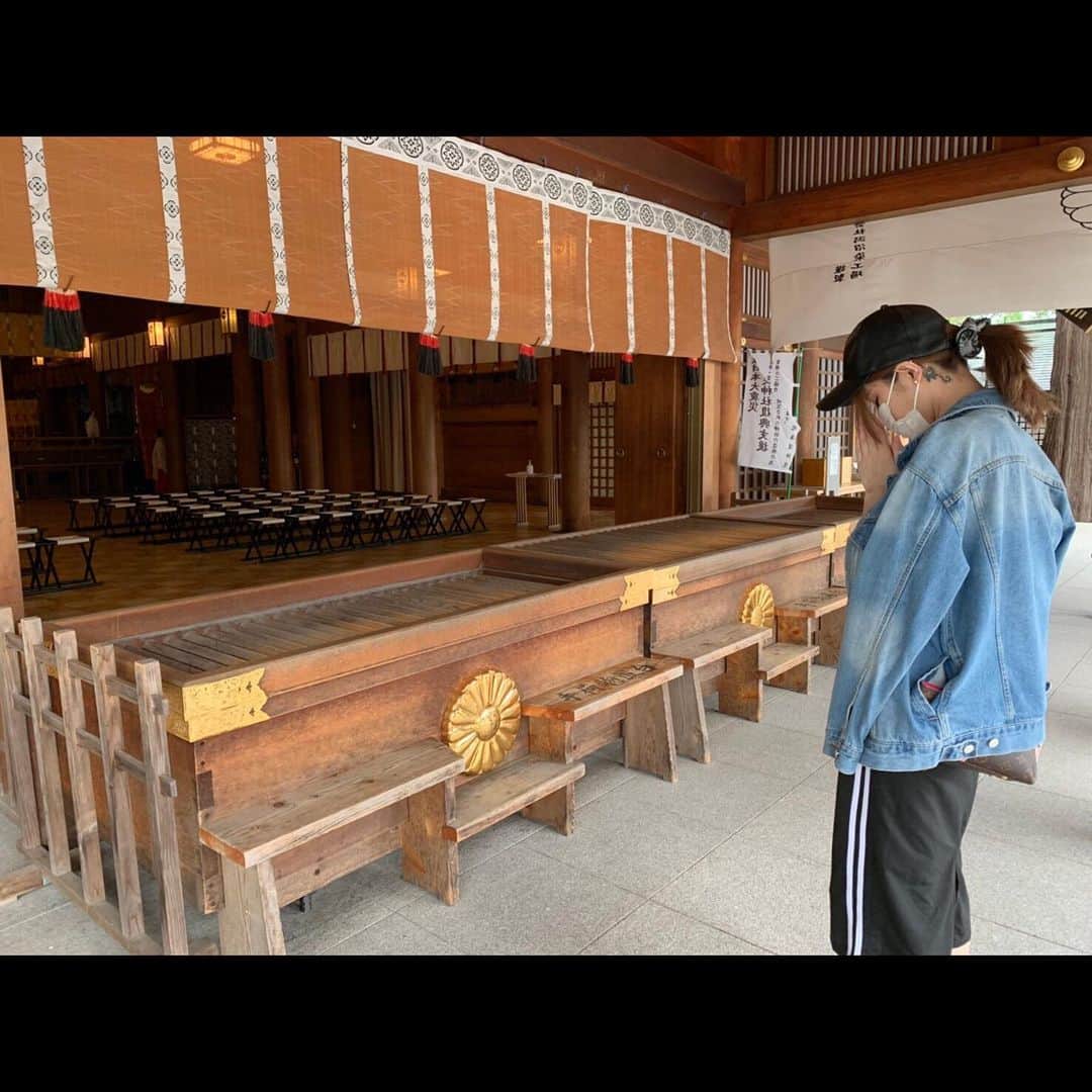 九条みくのインスタグラム：「﻿ ﻿ ﻿ ﻿ in北海道🚅﻿ ﻿ 神社・お寺巡り⛩﻿ ﻿ ﻿ ﻿ ﻿ #北海道#札幌#さっぽろ#函館﻿ #旅行#travel#おでかけ#ぱしゃり﻿ #神社#お寺#神社巡り#お寺巡り﻿ #御朱印#御朱印集め#御朱印帳#限定御朱印﻿ #食べ歩き#グルメ#のみ#お酒#ビール﻿ #スイーツ#sweets#お菓子#カラフル﻿ #photooftheday #instagood﻿ #happy #instalike #followme﻿」