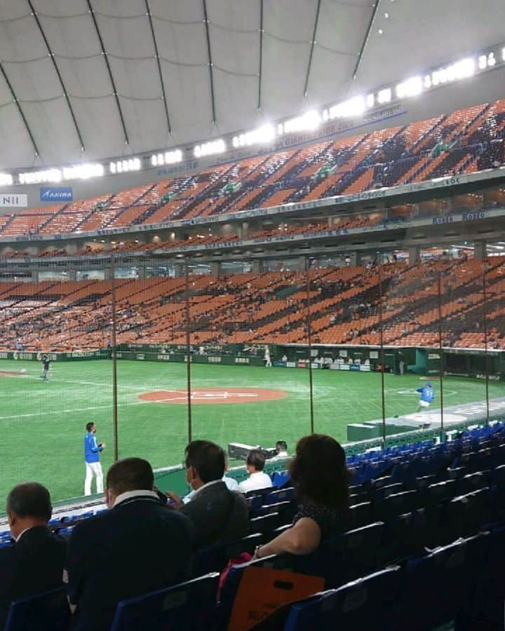 森下久美のインスタグラム：「今年初の野球観戦😄⚾ 皆でコロナルールを守りながら🍀  #野球観戦#野球#東京ドーム#ゴルフ#golf#ゴルフ大好き#ゴルフ女子#モデル#model#image#イマージュ#森下久美#morishitakumi」