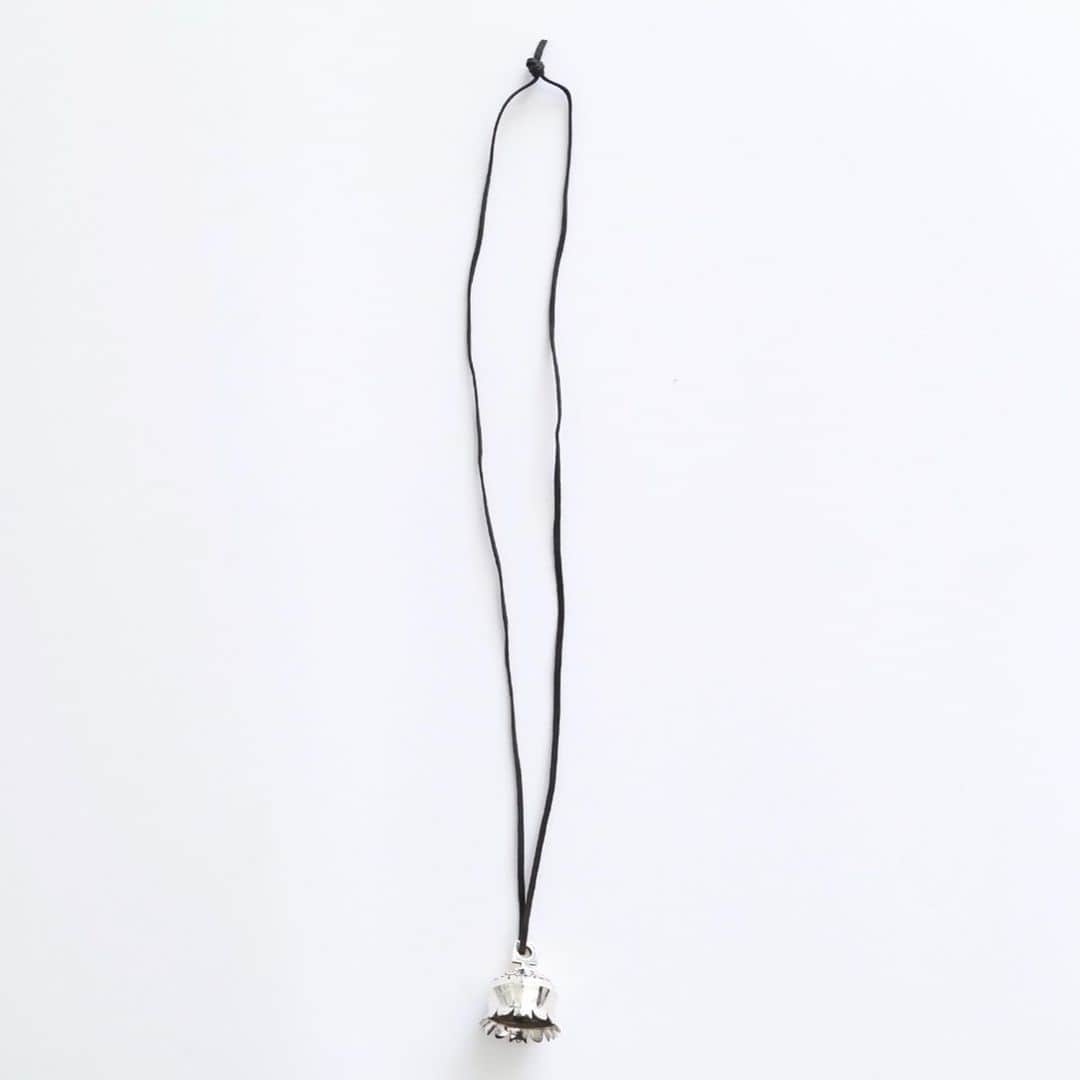 wonder_mountain_irieさんのインスタグラム写真 - (wonder_mountain_irieInstagram)「_ Norbert Peshlakai / ノーバートペシュラカイ "Bell Pendant" ¥93,500- _ 〈online store / @digital_mountain〉 https://www.digital-mountain.net/shopdetail/000000011930/ _ 【オンラインストア#DigitalMountain へのご注文】 *24時間受付 *15時までのご注文で即日発送 *1万円以上ご購入で送料無料 tel：084-973-8204 _ We can send your order overseas. Accepted payment method is by PayPal or credit card only. (AMEX is not accepted)  Ordering procedure details can be found here. >>http://www.digital-mountain.net/html/page56.html  _ #NorbertPeshlakai #ノーバートペシュラカイ _ 本店：#WonderMountain  blog>> http://wm.digital-mountain.info/blog _  JR 「#福山駅」より徒歩10分 #ワンダーマウンテン #japan #hiroshima #福山 #福山市 #尾道 #倉敷 #鞆の浦 近く _ 系列店：@hacbywondermountain _」7月29日 21時56分 - wonder_mountain_