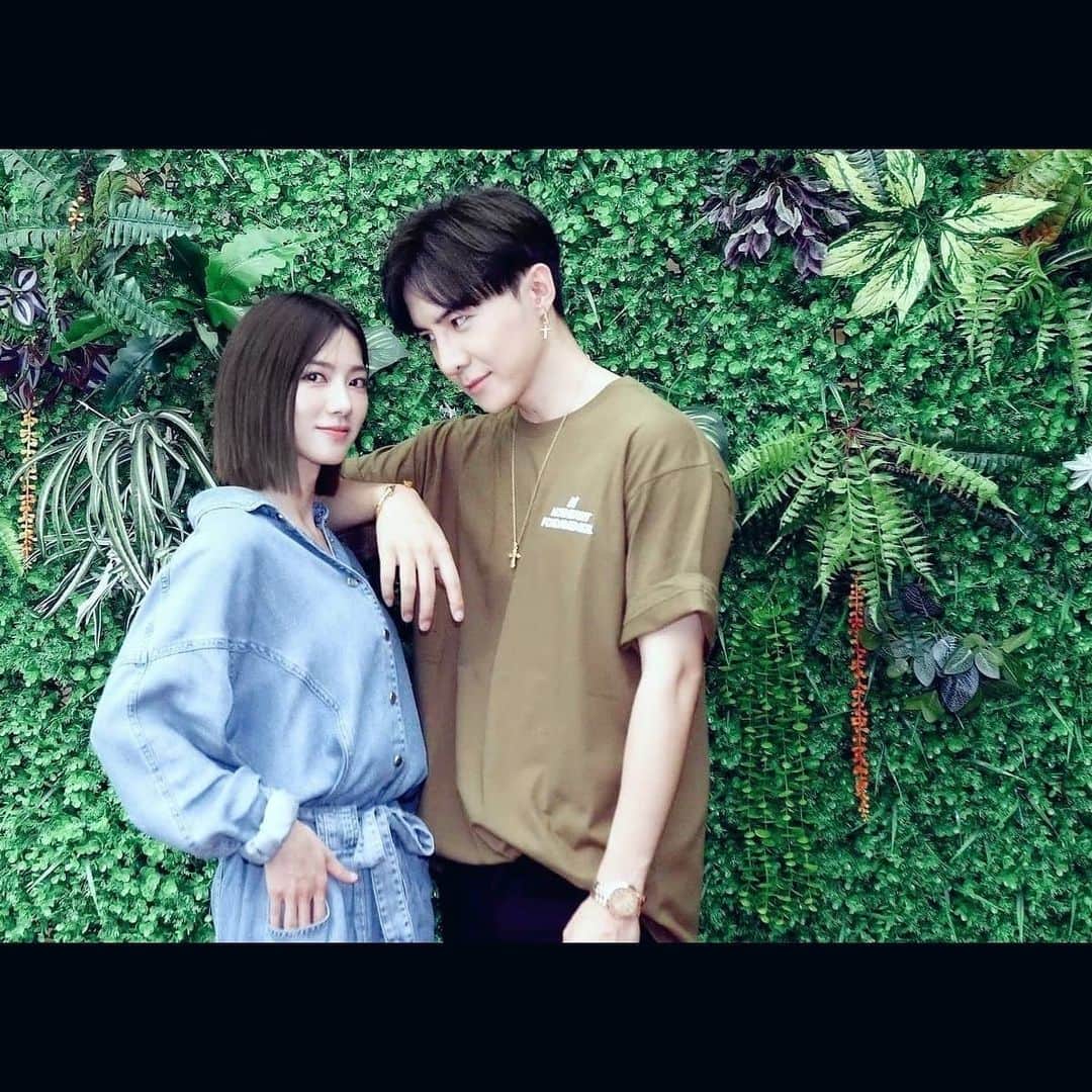 ダンソン・タンのインスタグラム：「合體 宣傳 📸📸📸  #其實每天都在一起 #我的青春沒在怕 #唐禹哲 #HOTHEART #DT」