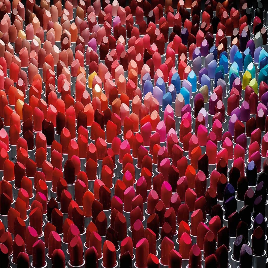 メイクアップアートコスメティックスさんのインスタグラム写真 - (メイクアップアートコスメティックスInstagram)「Our fave day of the year is finally here 🎉! Happy #NationalLipstickDay from the #1 premium lip brand on the planet💄🌎! Explore over 200 shades in 20 textures to find your new fave shade – or show us your best celebratory looks with #MACLovesLips.」7月29日 23時00分 - maccosmetics