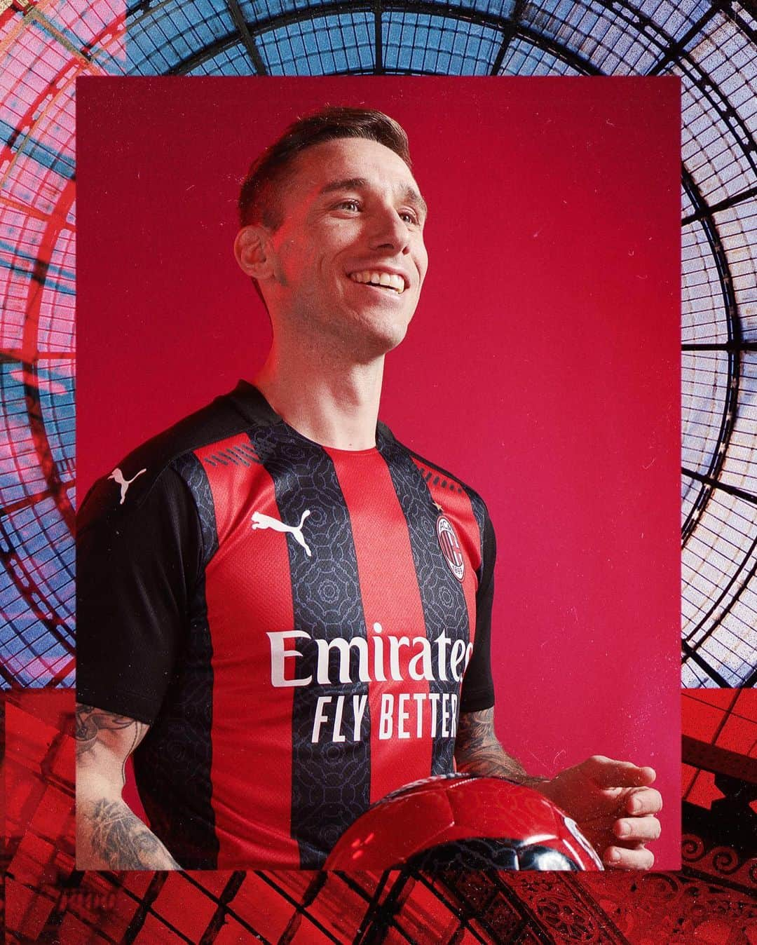 ACミランさんのインスタグラム写真 - (ACミランInstagram)「Perfect kit if you have Galleria at 5pm and San Siro at 8 🔴⚫  #SempreMilan #ThisIsMilan @pumafootball」7月29日 23時01分 - acmilan