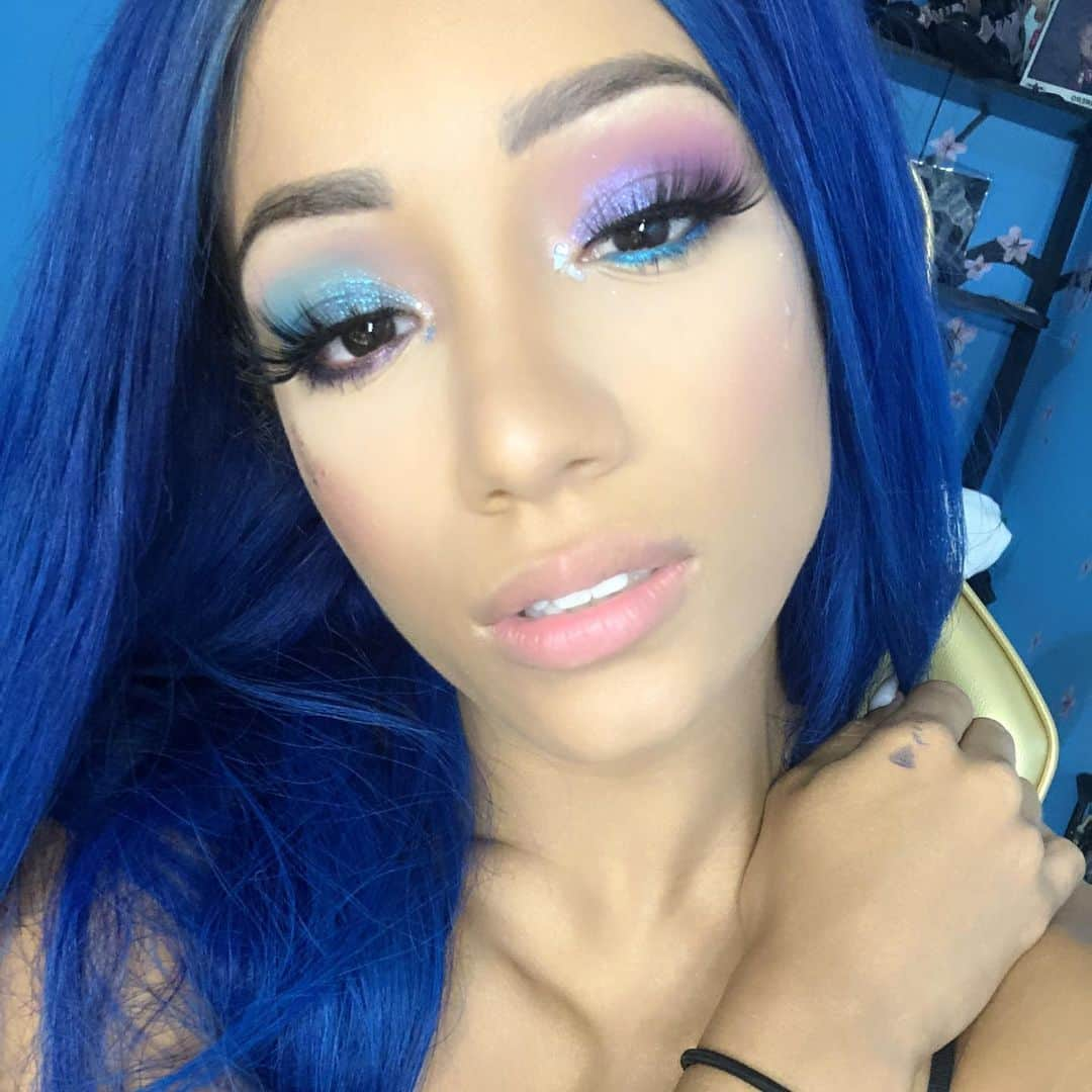 サシャ・バンクスさんのインスタグラム写真 - (サシャ・バンクスInstagram)「inspired to inspire⭐️  Inspiration @elisetheminiboss 💙 Make up @hudabeauty Mercury retrograde 🌎 #ThankYouDream #ThankYouEddie #ThankyouVince #makeup #2beltzbanks」7月29日 23時14分 - themercedesvarnado