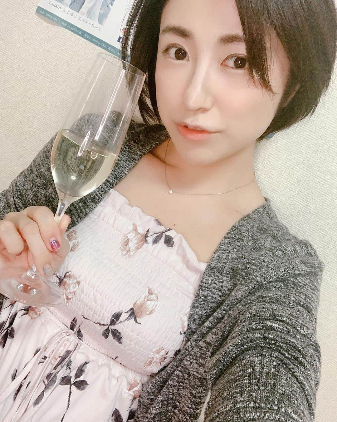 神園さやかさんのインスタグラム写真 - (神園さやかInstagram)「バースデー打ち上げ配信🍸ありがとう♪ ゆるゆると…飲みました(笑) 楽しかった♡ありがとう😊 #gelatopique #birthday #present」7月29日 23時25分 - sayaka.kamizono