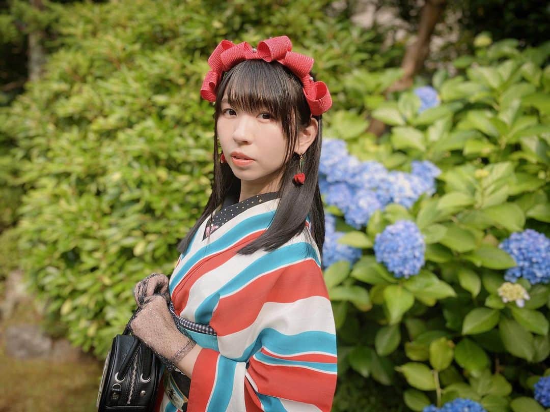 古川未鈴のインスタグラム：「おしゃ浴衣  いろんな着方ができるねぇ  #浴衣」
