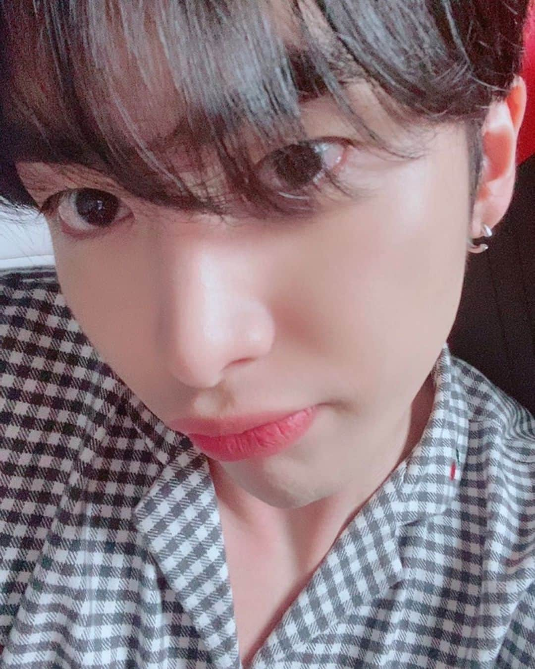 UP10TIONさんのインスタグラム写真 - (UP10TIONInstagram)「애교부리는중 뀨🙈🙉 #샤오 #xiao」7月29日 23時43分 - u10t_official