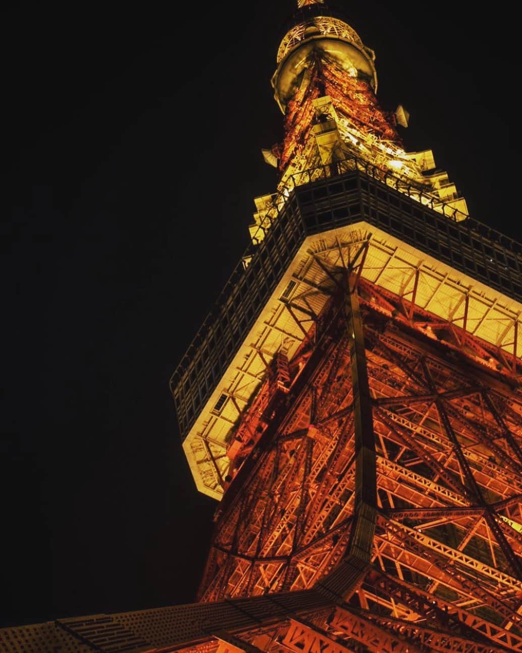 のインスタグラム：「#lockscreen  #tokyotower  東京タワーがほんとにカッコイイ すぐ会いにきちゃうけどやっぱり遠い 待たせすぎてる、早く行かなくちゃ」