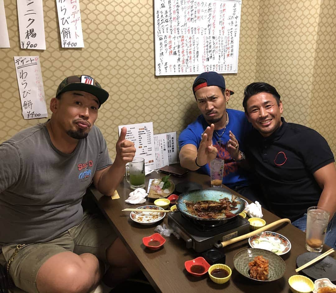 武蔵のインスタグラム：「まーくん@masato.official 眠たくなるの早すぎるで笑  楽しい事やりますか！  #武蔵 #魔裟斗 #k1」