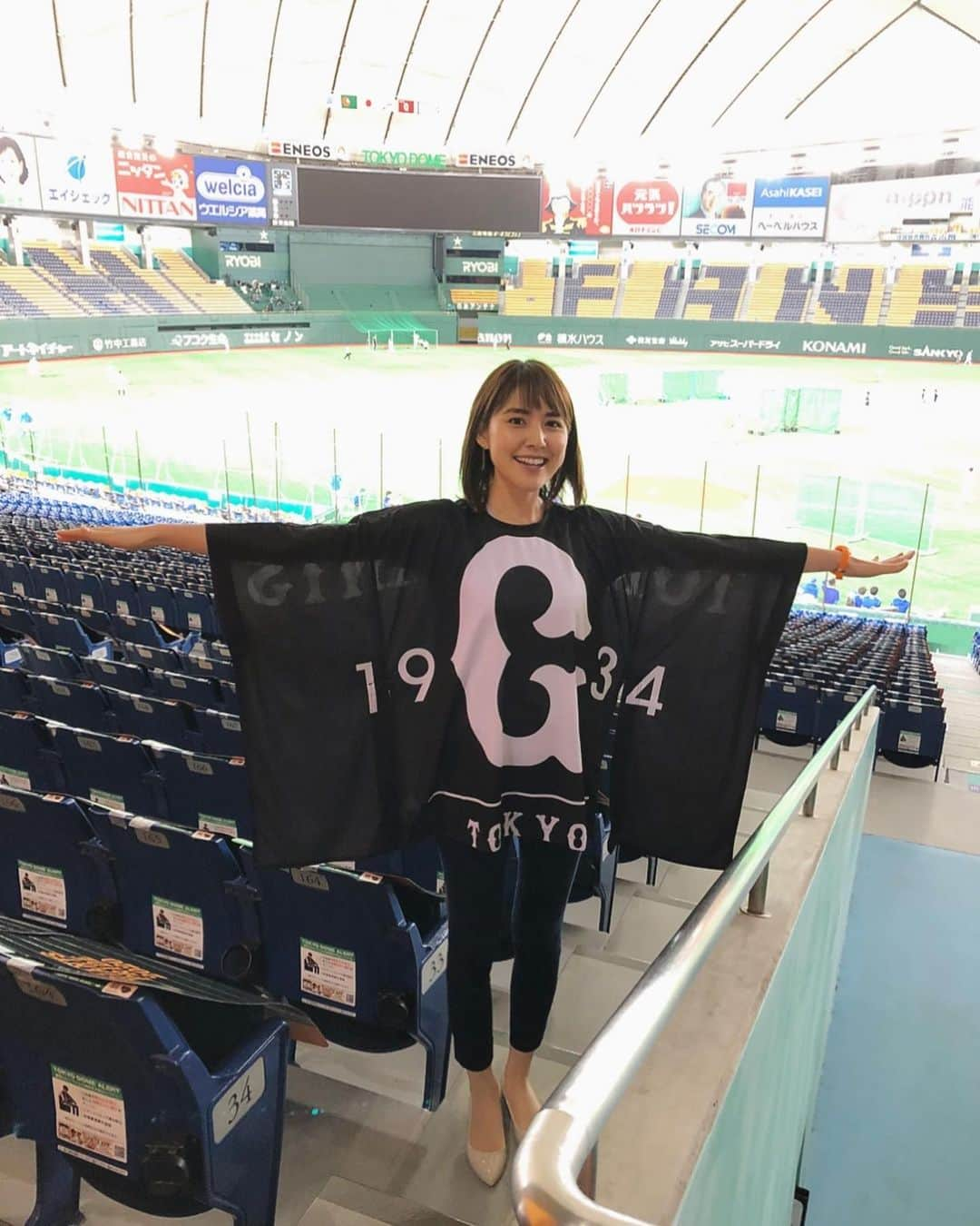 佐藤由季さんのインスタグラム写真 - (佐藤由季Instagram)「気持ちを切り替えて⚾️ ファンの皆さんも🤧大魔王に習って！？笑 呼ばれて飛び出せ💫るくらいの 応援の準備を一緒にしていきましょう🪔 14:00〜 巨人練習中「直生」 17:00〜GIANTSプレゲームショー 昨日着用させていただいたTシャツについて #giantsPP にコメントも頂いていたので 今日の放送で詳しくお伝えしますね お楽しみに🎤 #日テレジータス  #東京ドーム  #withfans  #応援団 の皆さんの姿も #応援で取れる1点がある  #悔しさは応援のエネルギー  #呼ばれて飛び出てジャジャジャジャーン  #ハクション大魔王  #ウィーラー 選手 #場内リポート  #フリーアナウンサー  #佐藤由季」7月30日 10時19分 - yukisato0710