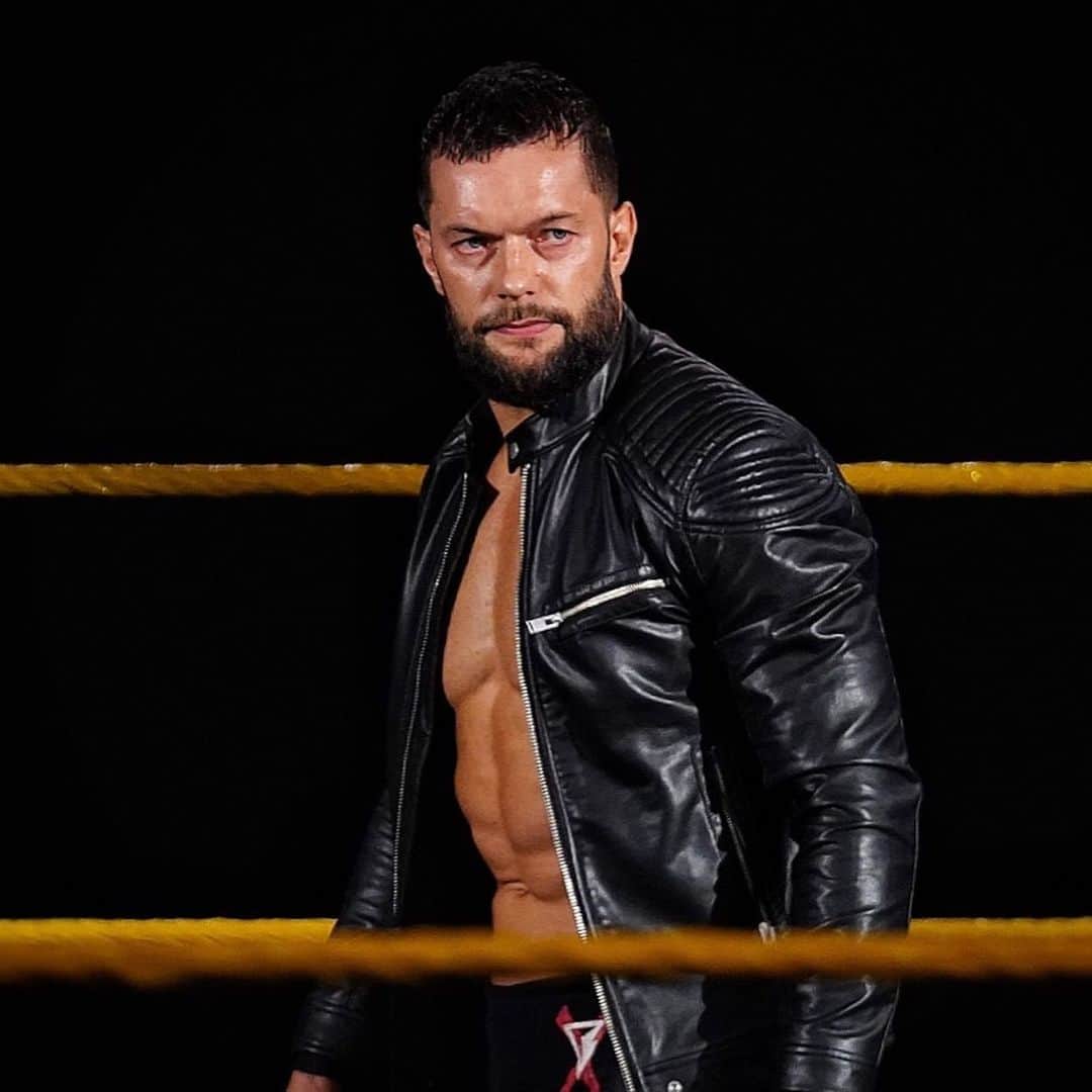 WWEさんのインスタグラム写真 - (WWEInstagram)「Will it be @finnbalor, #TimothyThatcher, or @dexterlumis that walks always with the victory and makes it one step closer to becoming the @wwenxt #NorthAmericanChampion? The main event of #WWENXT starts now on the @usa_network!」7月30日 10時50分 - wwe