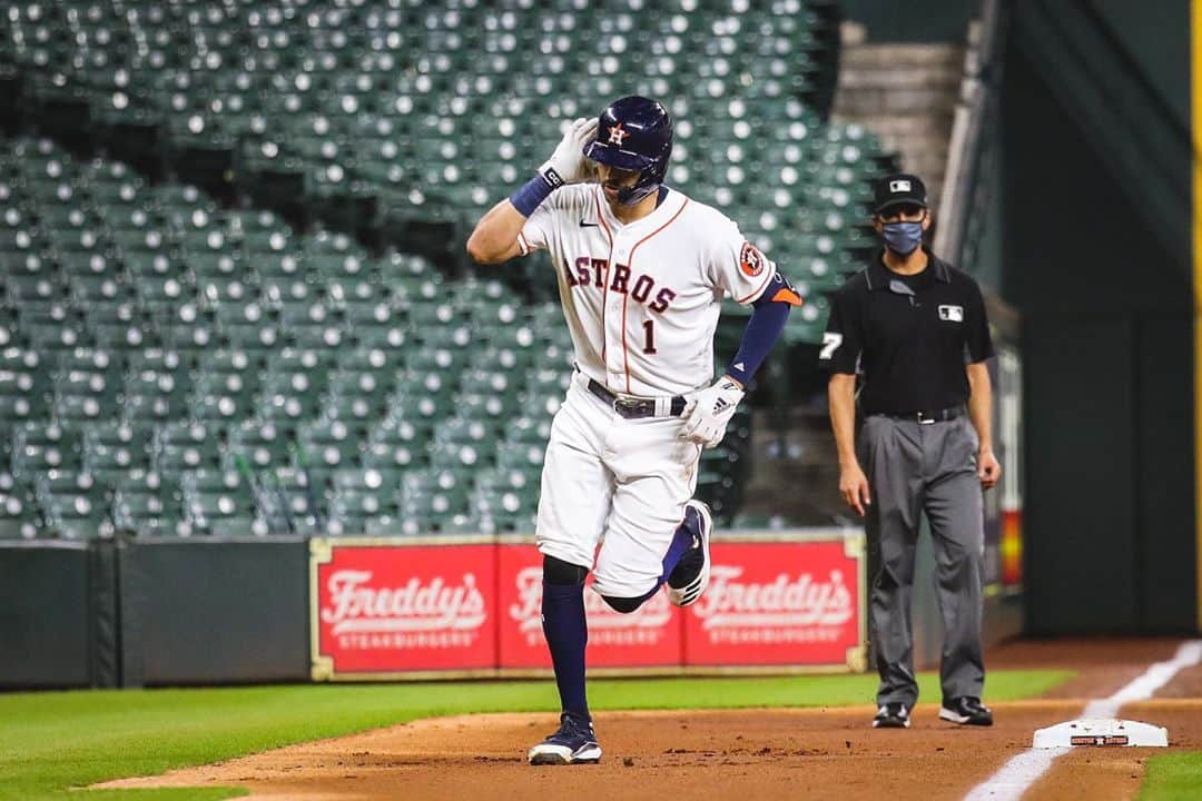 カルロス・コレアさんのインスタグラム写真 - (カルロス・コレアInstagram)「🤚🏽👂🏽」7月30日 2時48分 - teamcjcorrea