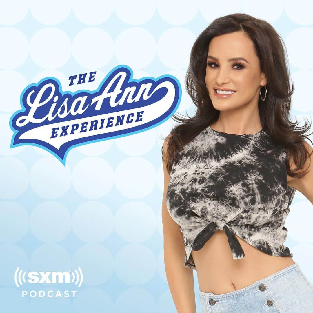 リサ・アンさんのインスタグラム写真 - (リサ・アンInstagram)「The Lisa Ann Experience  My podcast, my chance to connect with you every week is here! You can listen on The @siriusxm app @pandora and @apple podcasts!  Enjoy, like & subscribe 💙」7月30日 3時18分 - thereallisaann