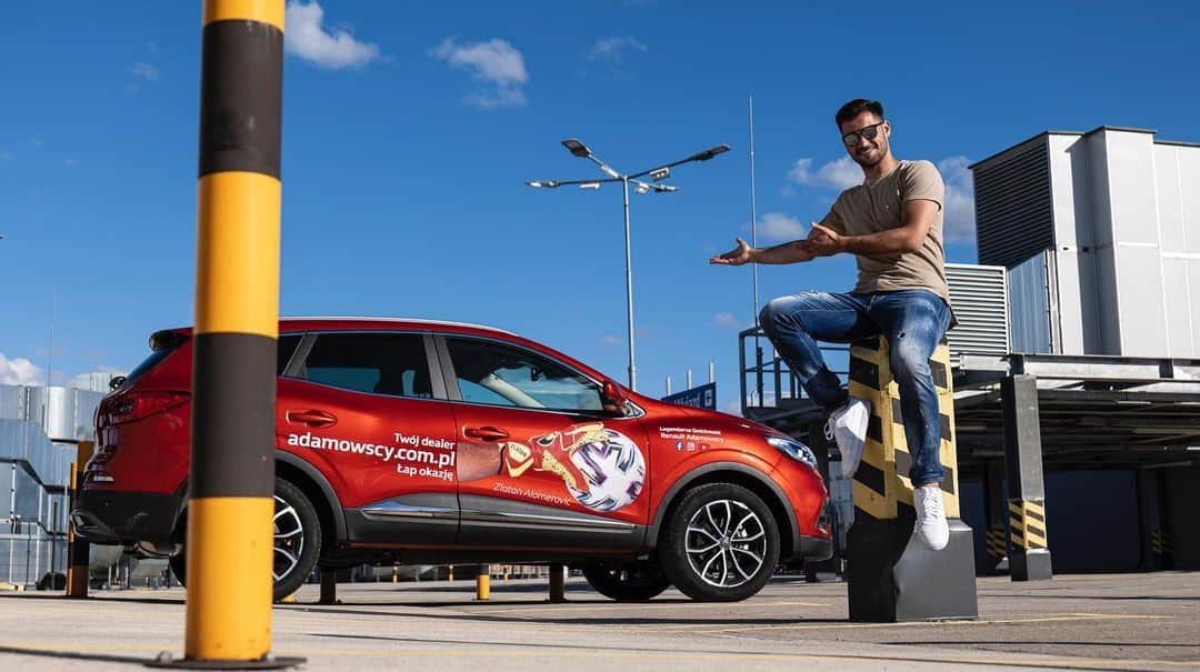ズラタン・アロメロヴィッチのインスタグラム：「*Ad* #renault #car #french #poland #gdansk #starogardgdanski #partnership #ambassador #football #safe #goalkeeper 📸 @_piotrandzel_」