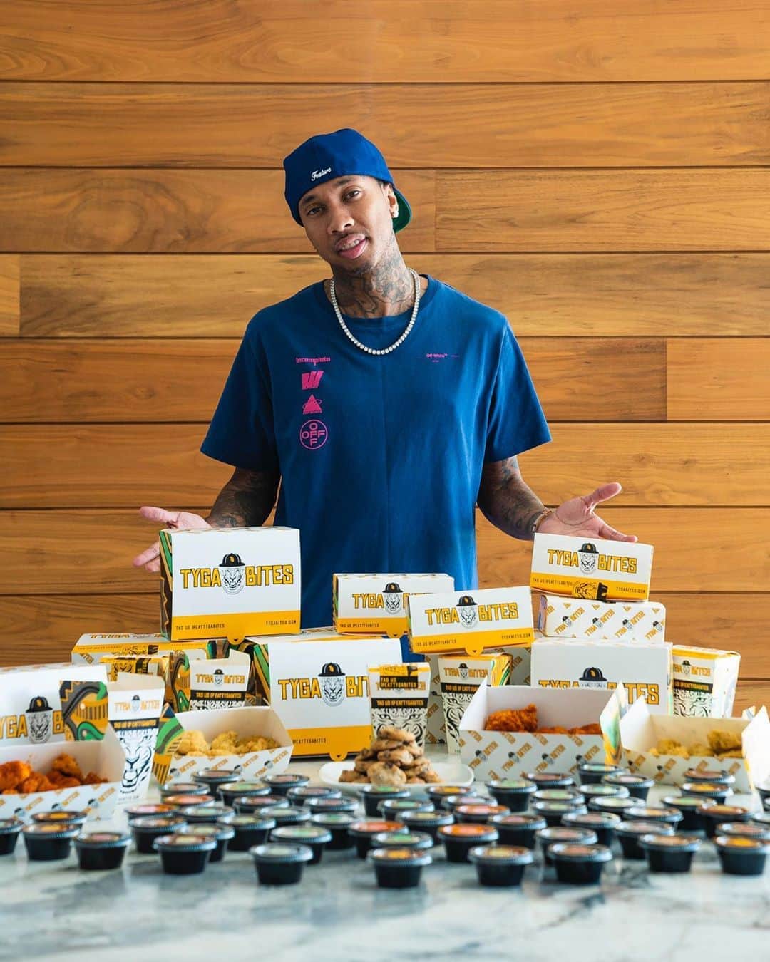 のインスタグラム：「Wanna try @eattygabites ?!? Download @grubhub and order today! Comment your city  for free delivery 👨🏽‍🍳👨🏽‍🍳👨🏽‍🍳👨🏽‍🍳」