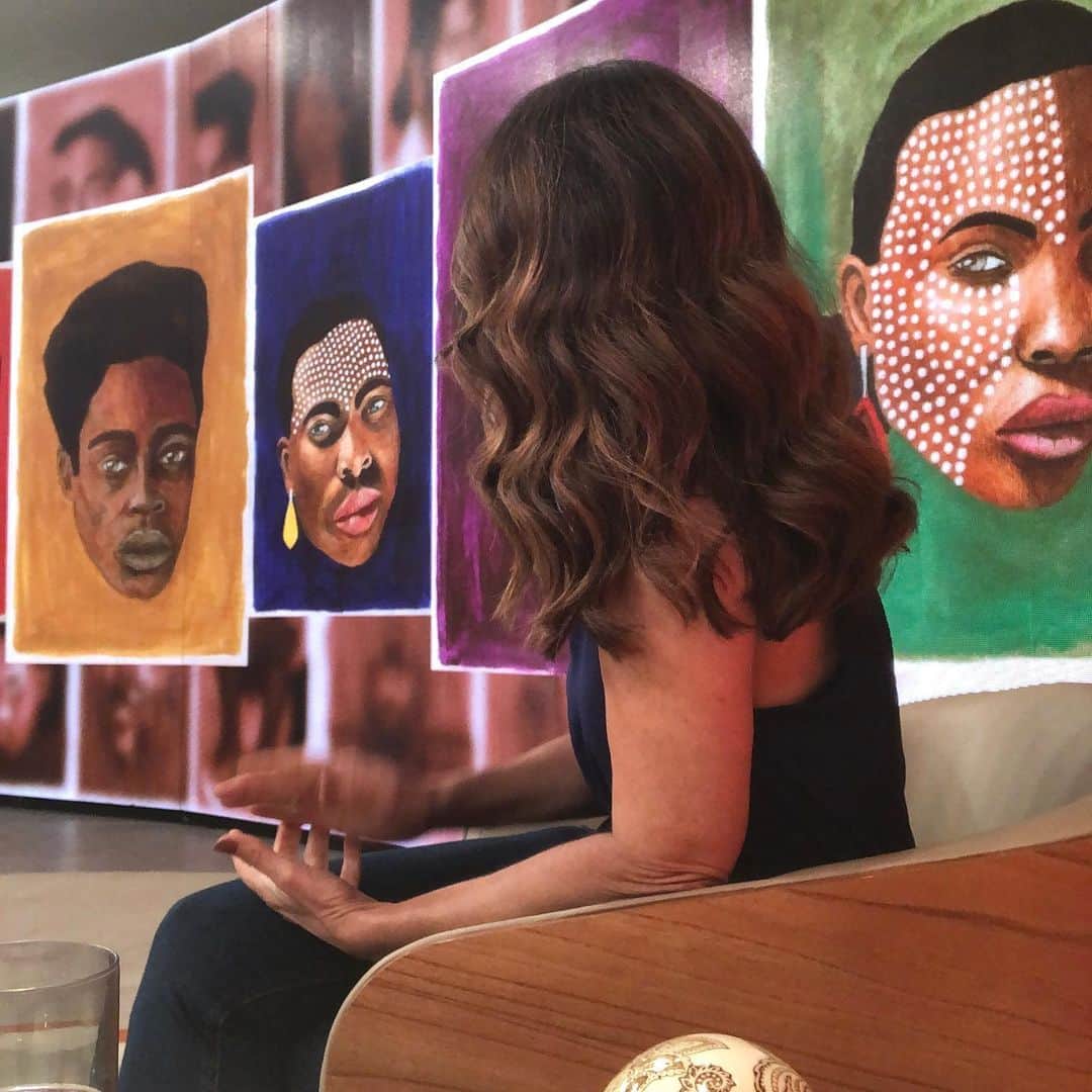 ファチマ・ベルナルデスのインスタグラム：「Sabe quando vc corta o cabelo e ninguém nota que ele está mais curto? Vou postar essa foto de costas pra ver se agora a turma percebe que tá bem diferente. Além de mais curto, mais quadrado também. 😉」