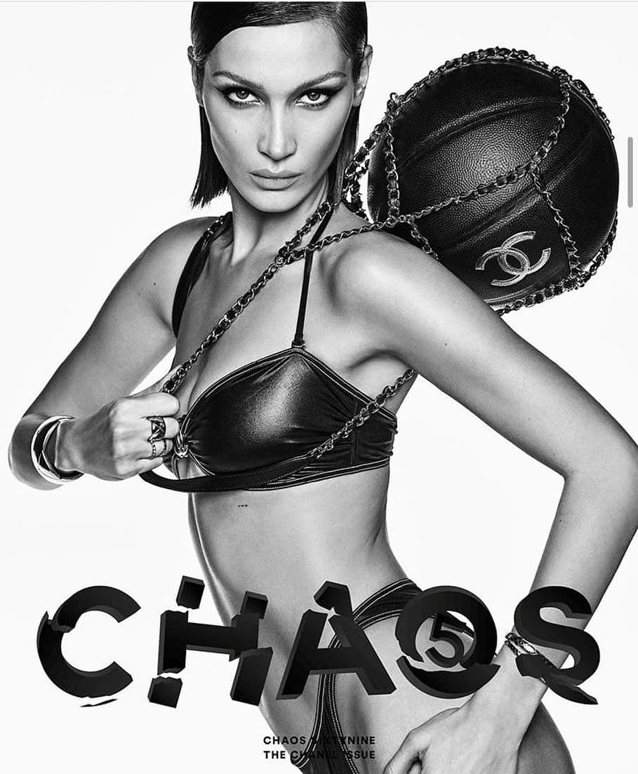 IMG Modelsさんのインスタグラム写真 - (IMG ModelsInstagram)「Ballin’. ⚽️ #BellaHadid (@bellahadid) covers @chaossixtynine. #📷 @luigiandiango #⭐️ #IMGstars」7月30日 4時25分 - imgmodels