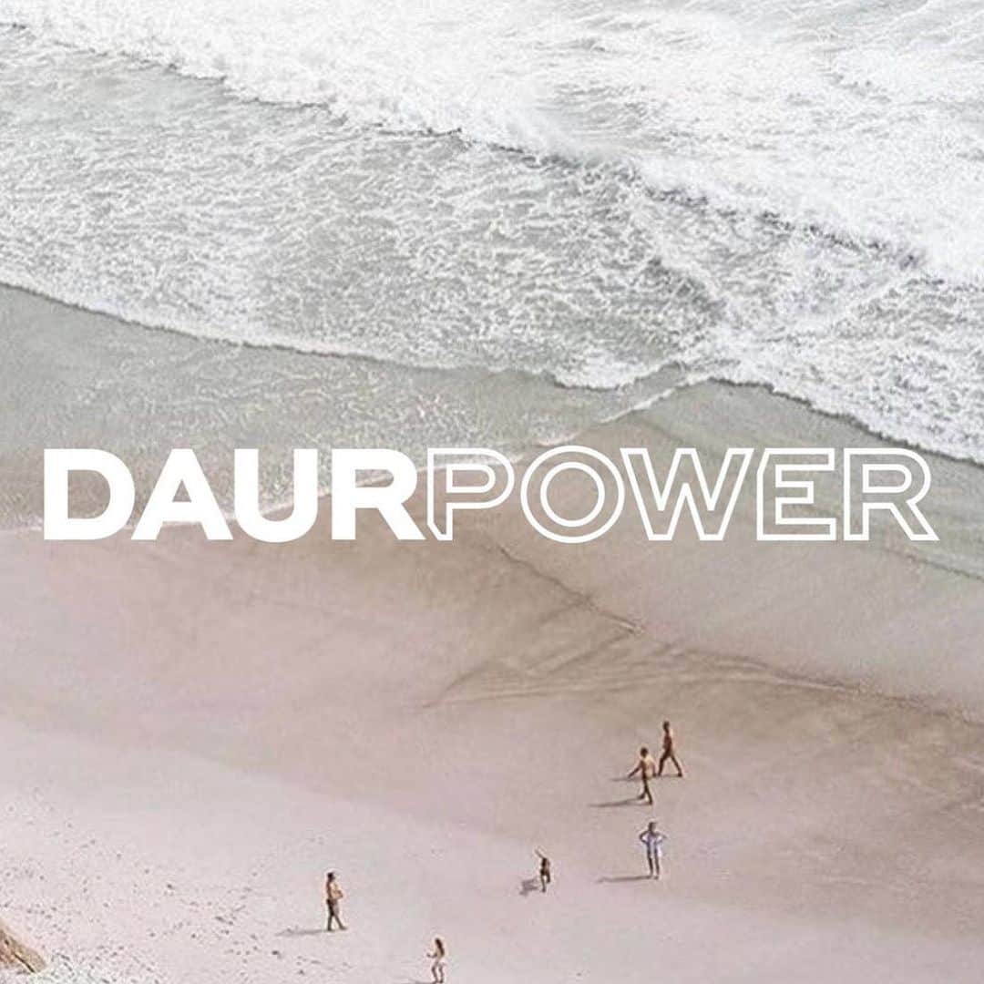 キャロライン・ダウルさんのインスタグラム写真 - (キャロライン・ダウルInstagram)「Here it is 💥 @daurpower - your daily dose of motivation and good energy! BIG launch tomorrow at 8pm. Spread the word - tag a friend ❤️ If you both follow @daurpower you might even win a lil’ surprise... would mean a lot to me, really 🙏🏻」7月30日 4時25分 - carodaur