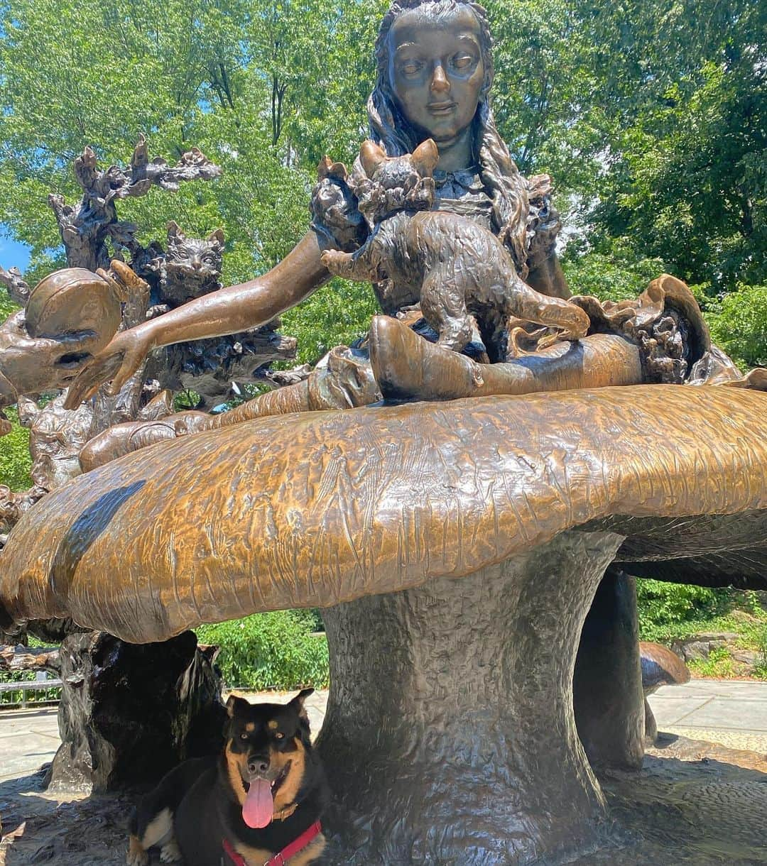 エミリー・ラタコウスキーさんのインスタグラム写真 - (エミリー・ラタコウスキーInstagram)「Central Park with baby boy」7月30日 5時07分 - emrata