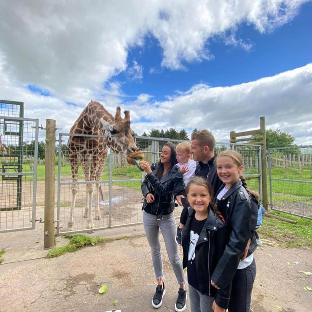 スティーヴン・デイヴィスさんのインスタグラム写真 - (スティーヴン・デイヴィスInstagram)「Brilliant family day out @blairdrummondsafaripark. Huge thanks to @graeme.alexander90 & @steviec1980, kids absolutely loved it」7月30日 6時05分 - s_davis_8