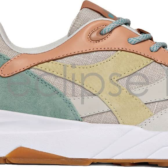 ディアドラさんのインスタグラム写真 - (ディアドラInstagram)「. 【diadora PRODUCT INFORMATION】 . "eclipse h desert" . アジアメイドのheritage"desert pack collection"eclipse ヨーロッパのクラフトマンシップを継承しイタリア人らしいユニークなカラーコンビネーションがセンスを際立たせます。 1990年代にテニスシューズとして開発された”eclipse”のアッパーとランニングシューズ"aeon"OGスタイルのアウトソールをミックスし現代のトレンドにマッチさせた逸品。 heritageのエントリーモデルとしてこなれたプライスも魅力の"eclipse h desert"は全国のdiadora heritage取扱店にて好評発売中です。 . #diadora #diadoraheritage #eclipse #makeitbright #sneakers #ディアドラ #ディアドラヘリテージ #エクリプス #スニーカー」7月30日 11時47分 - diadoralifestyle_japan