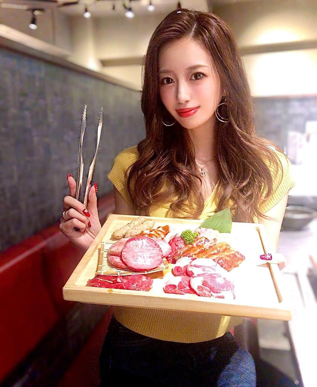 央川かこさんのインスタグラム写真 - (央川かこInstagram)「焼肉🥓 牛タンだいすき😍💋 いつもは石焼だけどピビンバも絶対に食べる🍚🙌 ・ #焼肉 #牛タン #うしすけ #肉 #ピビンバ #吉祥寺 #レースクイーン #ラウンドガール #モデル #ダイエット #トレーニング #筋トレ #ファスティング」7月30日 11時40分 - kako.717