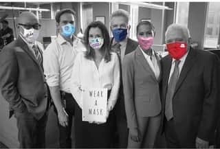 メアリー・マクドネルのインスタグラム：「from all of us at #MajorCrimes.  we miss you ! stay safe #wearamaskpeople thank you @sofgrissom」
