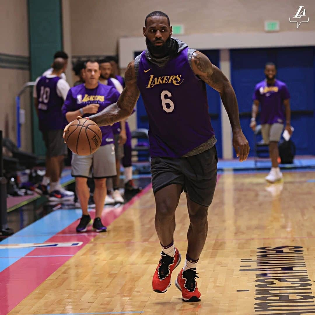 Los Angeles Lakersさんのインスタグラム写真 - (Los Angeles LakersInstagram)「The day before the day. #LakeShow」7月30日 6時55分 - lakers