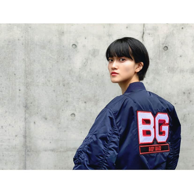竹崎綾華のインスタグラム：「BG身辺警護人、本日7月30日最終回です！﻿ ﻿ 素晴らしい共演者の先輩方、スタッフさん方とお仕事でき、BGの一員になれて幸せでした。﻿ ﻿ 皆さん一人一人のクランクアップ後のお言葉に終始うるうるしてて、寂しいなあ、また共演できるように頑張りたいなあ...と強く強く想いました。﻿ ﻿ 全7話と短くなってしまい...とても寂しいですが.....😭めちゃくちゃ面白い7話が出来上がっています！﻿ ﻿ 沢山の方に見ていただきたいです。最終回は拡大スペシャル！！ゲストには　#市川海老蔵 さん✨﻿ ﻿ 熱い熱いこの夏最高の作品を最後まで受け取って頂けたら嬉しいです✨🥳⌚️いつも見てくださる皆様に感謝です💓 今夜21時！ ぜひ最後までよろしくお願い致します✨﻿ ﻿ ※木村さんがBGチーム全員にプレゼントして下さったBGジャケットは一生大切にさせて頂きます！！！！  ‬ ‪#BG #BG身辺警護人 #木村拓哉　#斎藤工　#菜々緒　#間宮祥太朗  #仲村トオル　#市川実日子　#勝村政信　#道枝駿佑  #身辺警護人‬ #誤差なし　#テレビ朝日　#常廣丈太  #七高剛  #和知龍範　#竹崎綾華　#kicksガード身辺警護課」