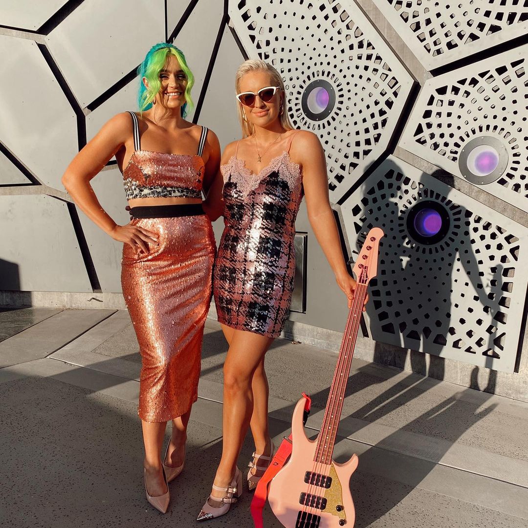 シェパードのインスタグラム：「We’re so excited to be a part of this amazing lineup, packed with incredibly talented musicians around the country. We’re all coming together in these tough times and doing the one thing we love 🎶. Catch us on @thesoundau at 5:30pm AEST this Sunday.」