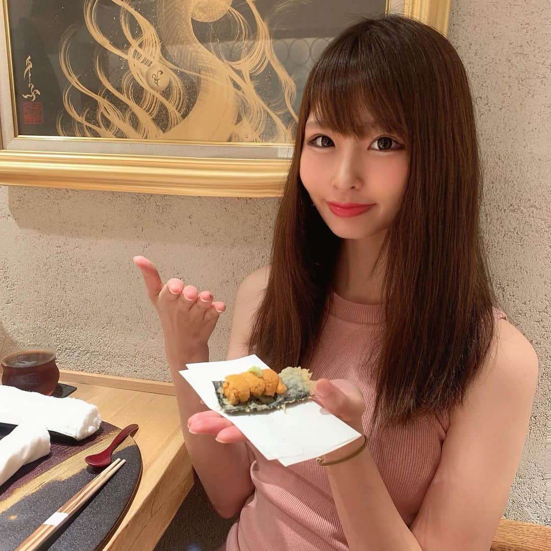 のインスタグラム：「このエビの形と言えば南青山まさみつ！！ みんなで和食会してきた🙋‍♀️店はずっと知ってたが紹介制で1日1回転しかしないの今更知ったw全て料理美味しかったカツサンドお土産とかあればな😭って位の美味しさ、、茶碗蒸しまた食べたいw」