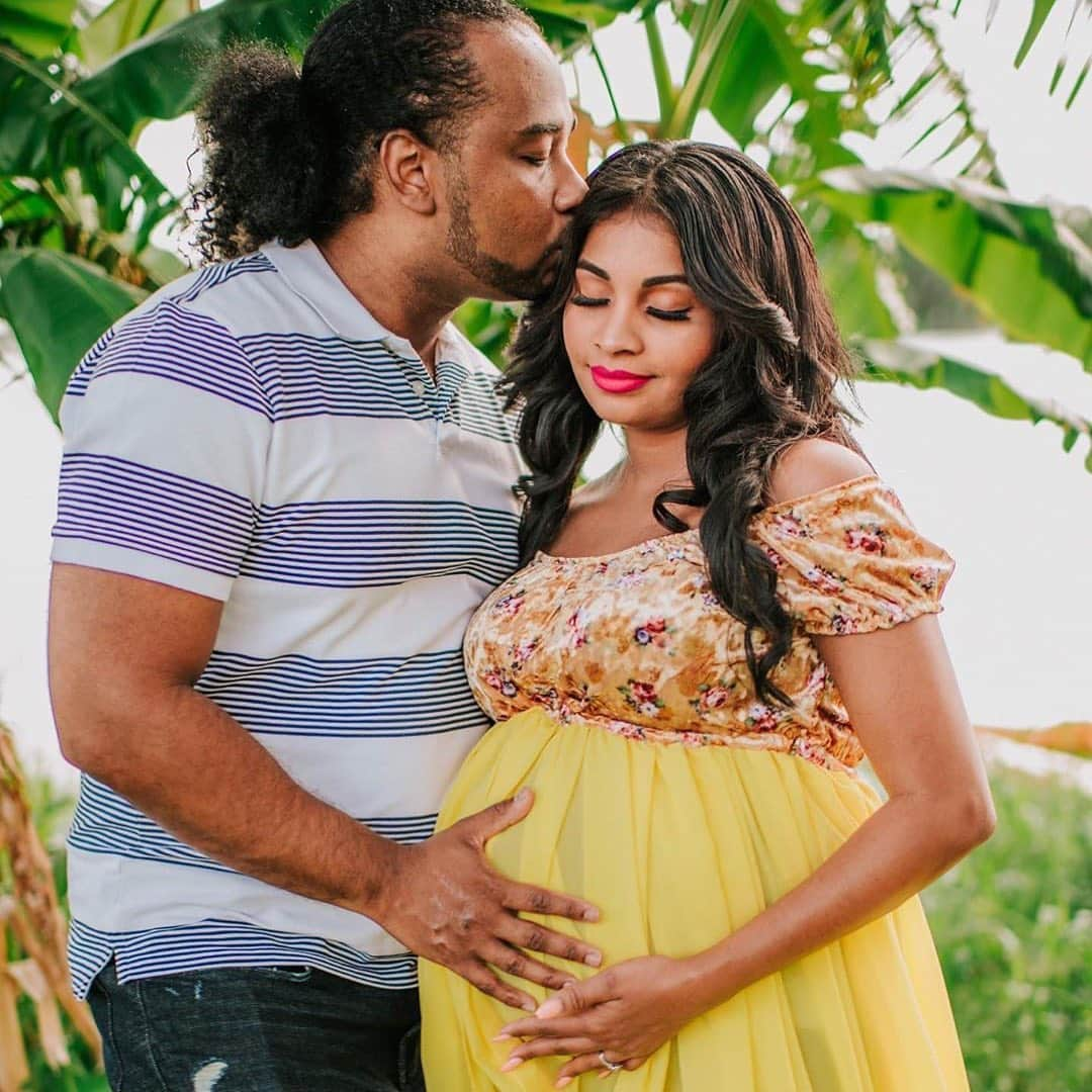 E! Onlineさんのインスタグラム写真 - (E! OnlineInstagram)「Congrats are in order for #90DayFiance favs Robert and Anny on the arrival of their baby girl! 💕 All the exclusive deets on their new addition are at the link in our bio. (📷: @ashleynavarrophotography)」7月30日 9時47分 - enews